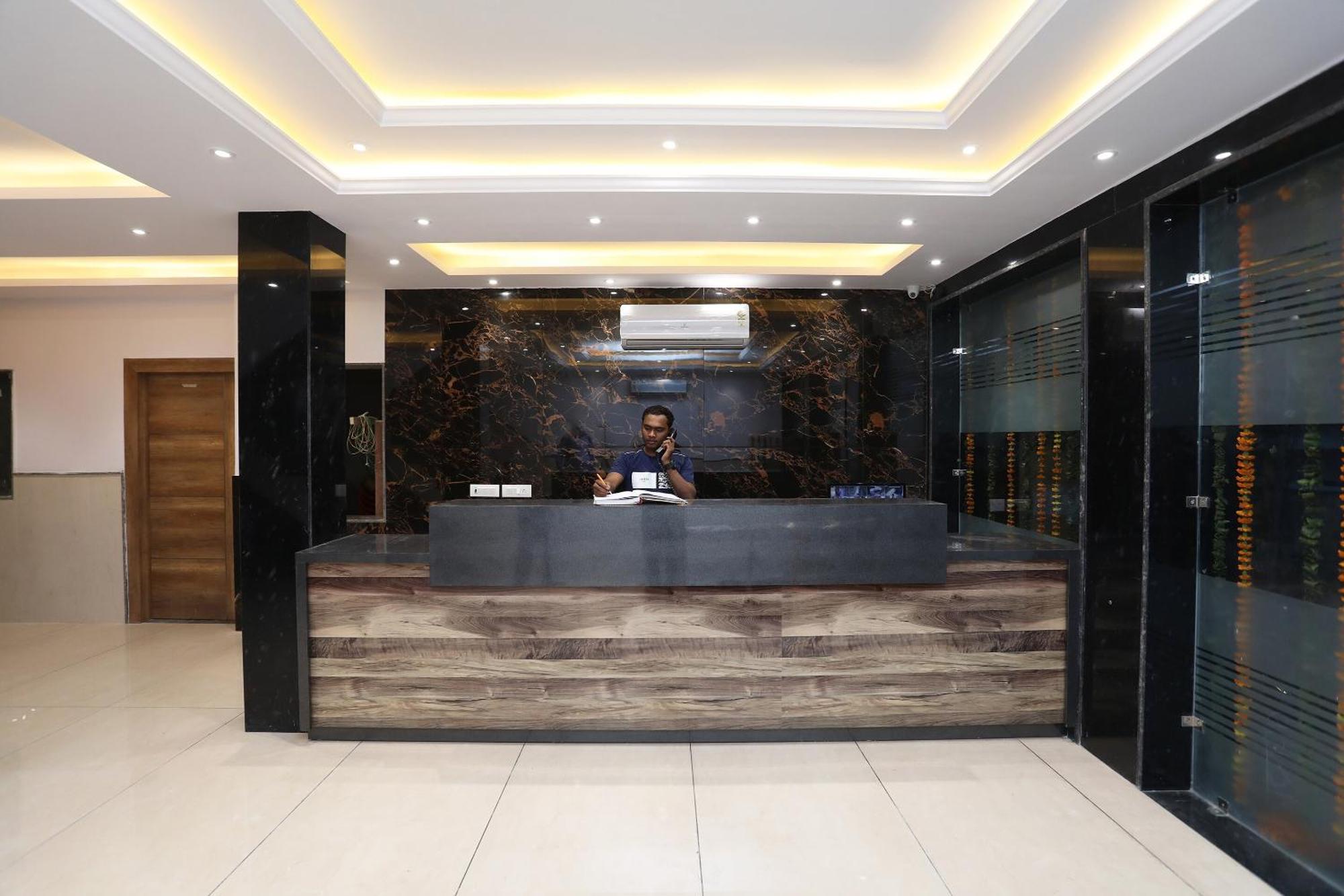 Hotel Ivy Új-Delhi Kültér fotó